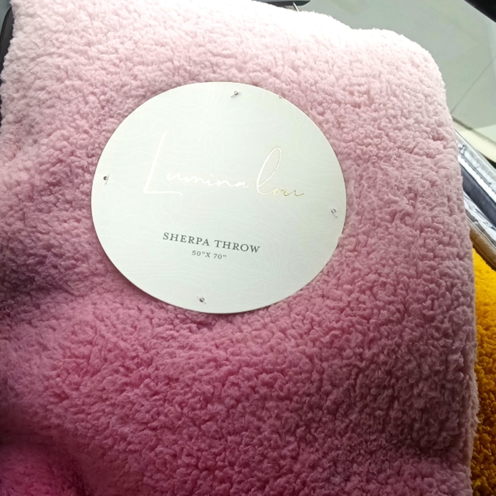 New Sherpa Throw